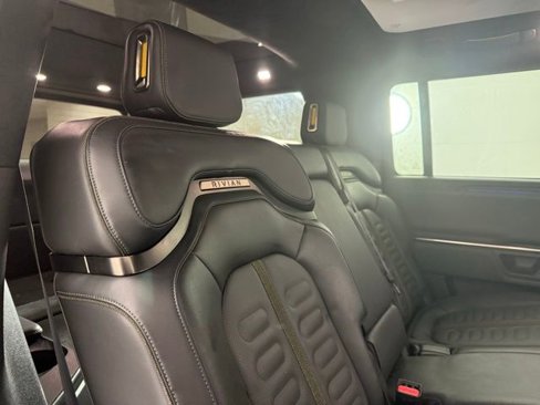 Used 2024 Rivian R1S Adventure image 29