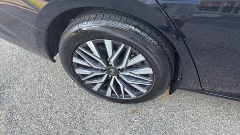 Used 2025 Nissan Altima 2.5 SV image 9