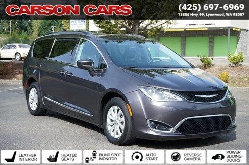 Used 2017 Chrysler Pacifica Touring-L image 1