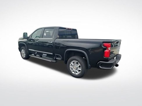 Used 2024 Chevrolet Silverado 2500 High Country image 3