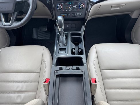 Used 2018 Ford Escape Titanium w/ Ford Safe & Smart Package image 15