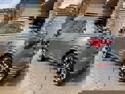 Used 2021 Audi Q3 2.0T Premium Plus w/ Premium Plus Package image 32