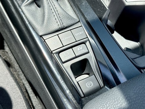 Used 2025 Toyota Camry LE image 22