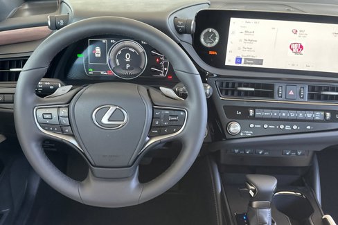 New 2025 Lexus ES 300h w/ Premium Package image 14