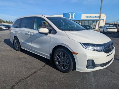 New 2026 Honda Odyssey Touring image 1
