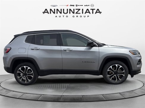 Used 2024 Jeep Compass Limited image 6
