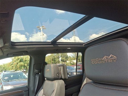 Used 2024 Chevrolet Suburban High Country w/ Premium Package 2 image 15