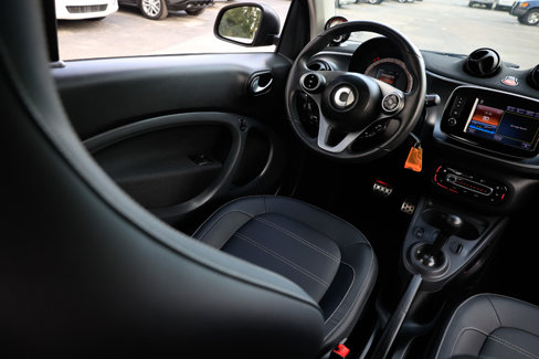 Used 2018 smart fortwo electric drive w/ Sport Package image 14