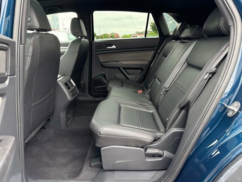 Used 2022 Volkswagen Atlas Cross Sport SE w/ Panoramic Sunroof Package image 22