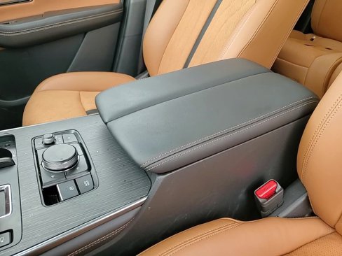 Certified 2025 MAZDA CX-70 3.3 Turbo S w/ Premium Plus image 24
