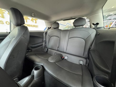 Used 2014 MINI Cooper 2-Door Hardtop image 23
