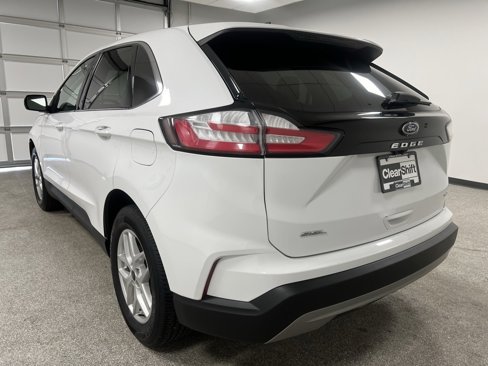 Used 2024 Ford Edge SEL image 9