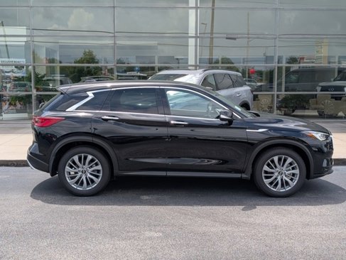 New 2025 INFINITI QX50 Pure image 8