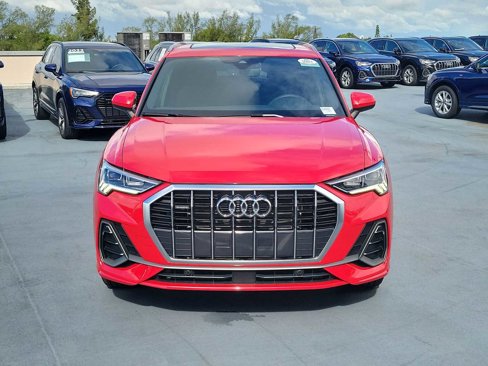 New 2025 Audi Q3 2.0T Premium image 9