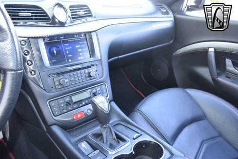 Used 2015 Maserati GranTurismo Sport image 22