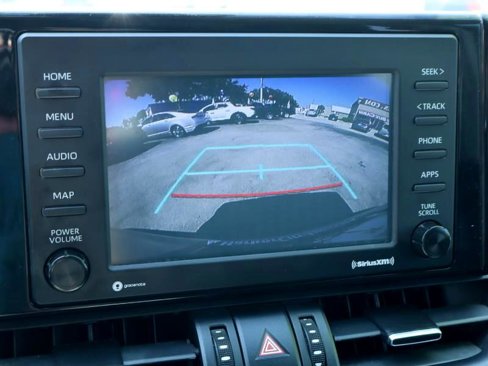 Used 2020 Toyota RAV4 XLE Premium image 19