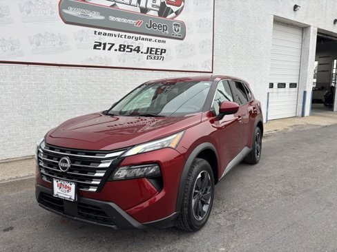 Used 2024 Nissan Rogue SV image 4