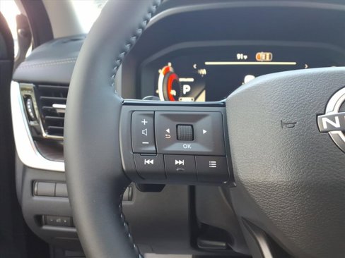 New 2026 Nissan Rogue Platinum image 14