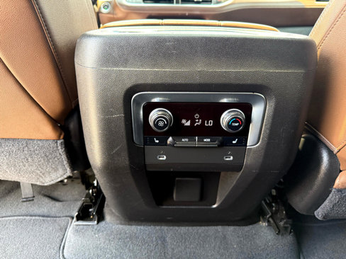 Used 2021 Chevrolet Suburban High Country w/ Premium Package image 17