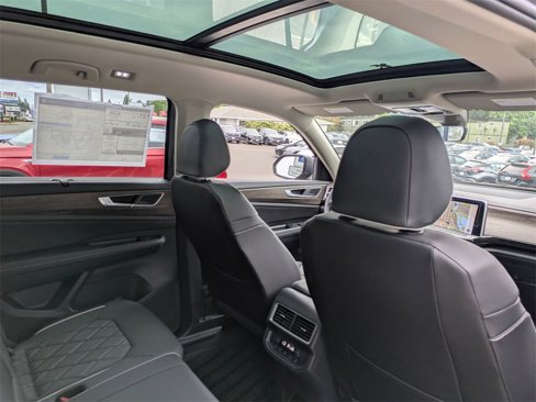 New 2025 Volkswagen Atlas SEL Premium R-Line image 35