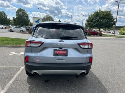 Used 2022 Ford Escape Titanium image 6
