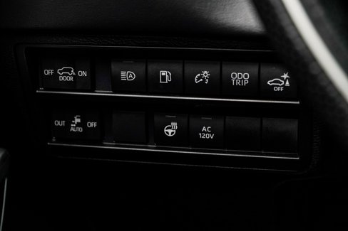 Used 2024 Toyota Sequoia Platinum image 31