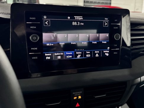 Used 2025 Volkswagen Jetta SE image 19