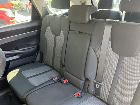 Used 2022 Kia Sorento LX image 26