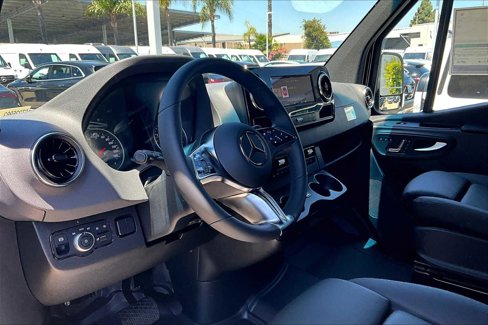 New 2025 Mercedes-Benz Sprinter 2500 image 8