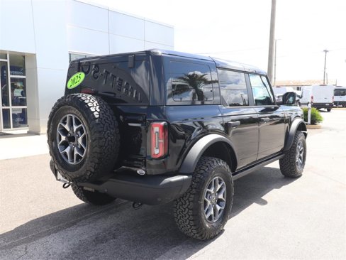 New 2025 Ford Bronco Badlands image 11