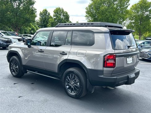 Used 2025 Toyota Land Cruiser image 6