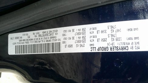 Used 2015 Chrysler Town & Country Touring image 41