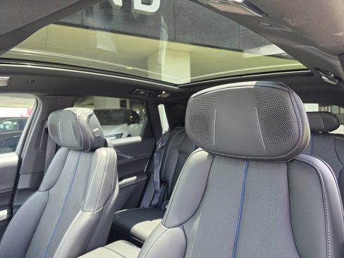 New 2026 Cadillac Lyriq V image 22