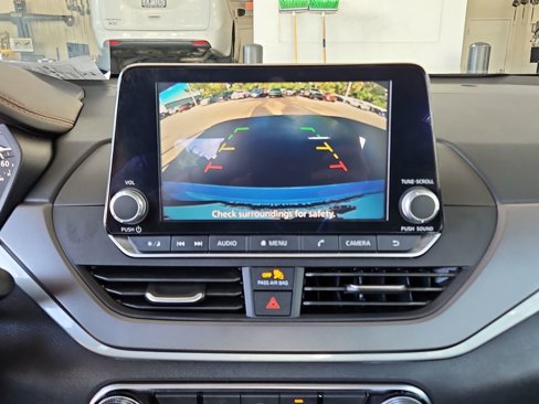 Used 2024 Nissan Altima 2.5 SR image 18