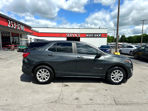 Used 2021 Chevrolet Equinox LT w/ Driver Convenience Package image 2