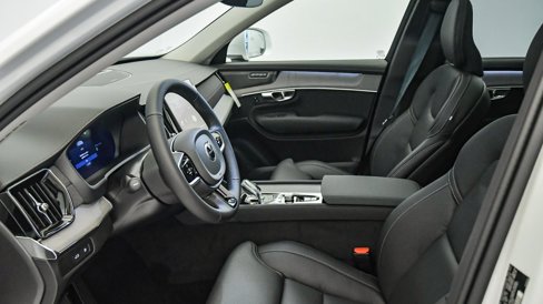 New 2025 Volvo XC90 T8 Plus w/ Protection Package Premier image 20