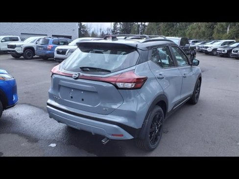 Used 2024 Nissan Kicks SR w/ SR Premium Package image 5