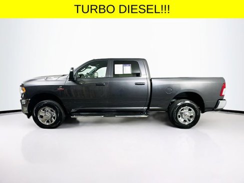 Used 2023 RAM 2500 Tradesman w/ Chrome Appearance Group image 4