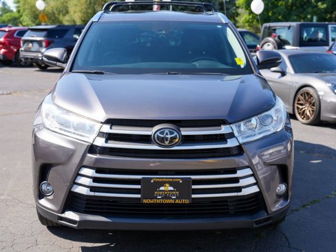 Used 2019 Toyota Highlander XLE image 9