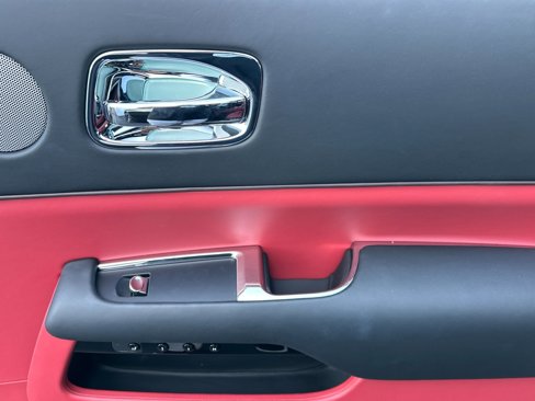 Used 2019 Rolls-Royce Wraith image 16