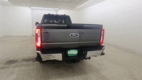 New 2025 Ford F250 XLT w/ FX4 Off-Road Package image 7