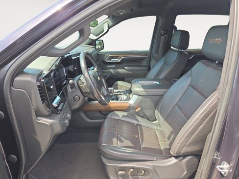 Used 2022 Chevrolet Silverado 1500 High Country w/ Technology Package image 16
