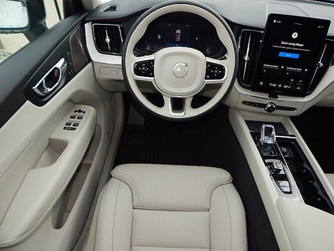 New 2026 Volvo XC60 T8 Ultra w/ Protection Package Premier image 5