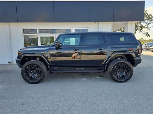 New 2026 GMC Hummer EV SUV w/ LPO, Dark Essentials Package image 5