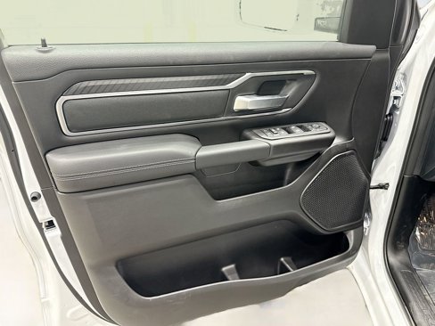 New 2026 RAM 1500 4x4 Crew Cab image 11