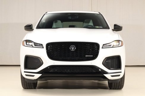 Used 2024 Jaguar F-PACE R-Dynamic S image 7