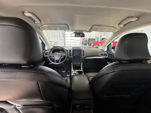 Used 2024 Ford Edge SEL image 45