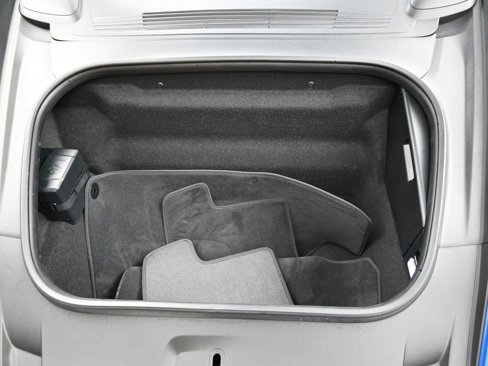 Certified 2025 Porsche 911 Carrera w/ Premium Package image 18