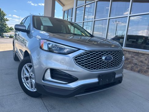 Used 2024 Ford Edge SEL image 1