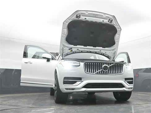 Used 2024 Volvo XC90 B6 Plus w/ Protection Package Premier image 47